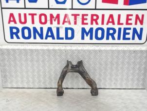 Used Front upper wishbone, right Mitsubishi Pajero Price € 50,00 Margin scheme offered by Automaterialen Ronald Morien B.V.