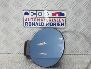 Usados Tapa de depósito Skoda Rapid 1.4 TDI 12V Precio € 20,00 Norma de margen ofrecido por Automaterialen Ronald Morien B.V.