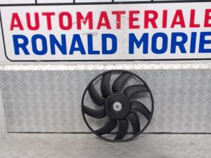 Gebrauchte Kühlgebläse Motor Audi Q3 (8UB/8UG) Preis € 125,00 Margenregelung angeboten von Automaterialen Ronald Morien B.V.