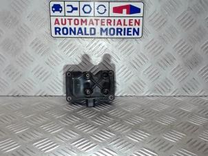 Usados Bobina Ford Focus 3 1.6 Ti-VCT 16V 125 Precio € 15,00 Norma de margen ofrecido por Automaterialen Ronald Morien B.V.