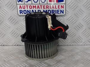 Używane Silnik wentylatora nagrzewnicy Audi A4 (B8) 2.0 TDI 16V Cena € 39,00 Procedura marży oferowane przez Automaterialen Ronald Morien B.V.