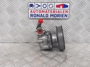 Used Power steering pump Audi A4 (B8) 2.0 TDI 16V Price € 75,00 Margin scheme offered by Automaterialen Ronald Morien B.V.
