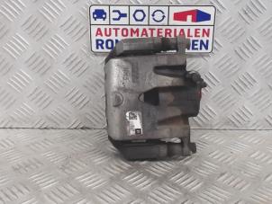 Usagé Etrier de frein (pince) avant droit Opel Karl 1.0 12V Prix € 35,00 Règlement à la marge proposé par Automaterialen Ronald Morien B.V.