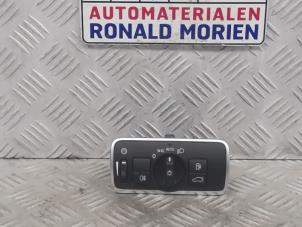 Usados Interruptor de luz Volvo V60 I (FW/GW) 2.4 D4 20V AWD Precio € 29,00 Norma de margen ofrecido por Automaterialen Ronald Morien B.V.