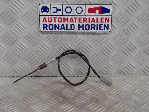 Used Exhaust heat sensor Dacia Duster (HS) 1.5 dCi Price € 29,00 Margin scheme offered by Automaterialen Ronald Morien B.V.