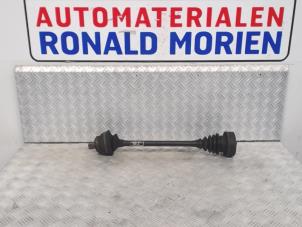 Usados Eje de transmisión derecha detrás Audi A4 Avant Quattro (B5) 2.8 V6 30V Precio € 65,00 Norma de margen ofrecido por Automaterialen Ronald Morien B.V.