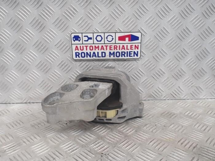 Gearbox mounts with gearbox code 711632 stock | ProxyParts.com