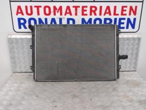 Used Radiator Volkswagen Passat Variant (3C5) 2.0 TDI 16V 140 Price € 35,00 Margin scheme offered by Automaterialen Ronald Morien B.V.