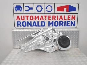 Usagé Mécanique vitre 2portes avant gauche Kia Sportage (SL) 1.6 GDI 16V 4x2 Prix € 125,00 Règlement à la marge proposé par Automaterialen Ronald Morien B.V.