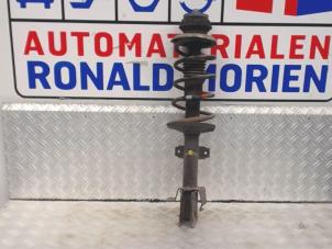 Used Front shock absorber rod, right Dacia Duster (HS) 1.6 SCe 115 16V Price € 79,00 Margin scheme offered by Automaterialen Ronald Morien B.V.