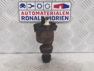 Usagé Pompe à vide assistant de freinage Volkswagen Caddy II (9K9A) 1.9 D Prix € 65,00 Règlement à la marge proposé par Automaterialen Ronald Morien B.V.