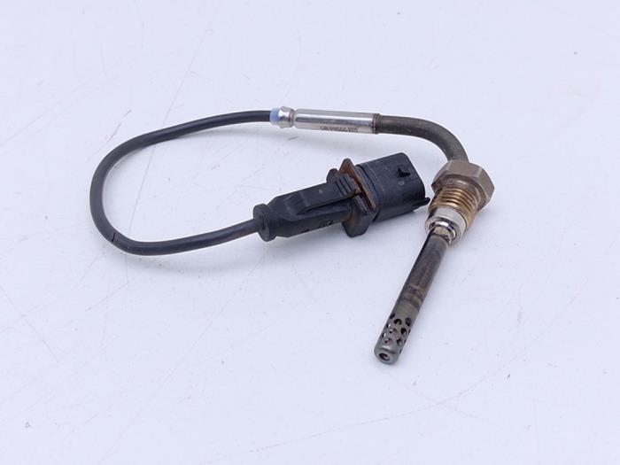 Usagé Sensor température d’échappement Opel Insignia Mk.I 2.0 CDTI 16V Prix € 25,00 Règlement à la marge proposé par Automaterialen Ronald Morien B.V.