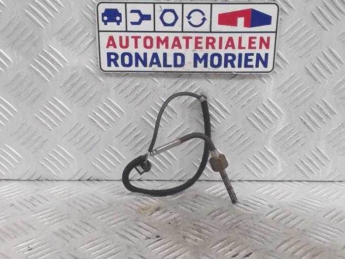 Usagé Sensor température d’échappement Mercedes C (W204) 2.2 C-220 CDI 16V BlueEFFICIENCY Prix € 39,00 Règlement à la marge proposé par Automaterialen Ronald Morien B.V.