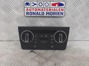 Usados Panel de control de calefacción Audi Q3 (8UB/8UG) Precio € 225,00 Norma de margen ofrecido por Automaterialen Ronald Morien B.V.