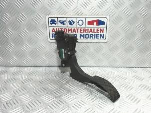 Używane Czujnik polozenia pedalu gazu Volkswagen Polo V (6R) 1.2 TDI 12V BlueMotion Cena € 10,00 Procedura marży oferowane przez Automaterialen Ronald Morien B.V.