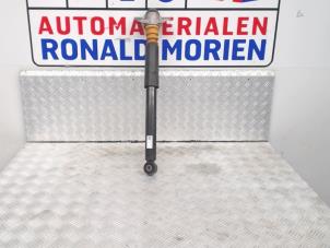 Używane Amortyzator prawy tyl Audi Q3 (8UB/8UG) Cena € 39,00 Procedura marży oferowane przez Automaterialen Ronald Morien B.V.