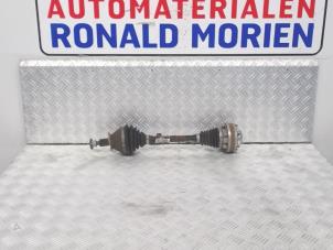 Usagé Arbre de transmission avant gauche Skoda Rapid 1.4 TDI 12V Prix € 125,00 Règlement à la marge proposé par Automaterialen Ronald Morien B.V.