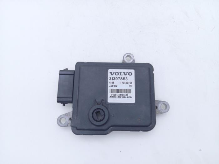 Used Automatic gearbox computer Volvo V40 (MV) 1.5 T3 16V Geartronic Price € 125,00 Margin scheme offered by Automaterialen Ronald Morien B.V.