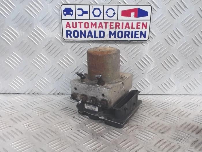 Begagnade ABS-pump Ford Transit 2.4 TDCi 16V Pris € 95,00 Marginaltabell erbjuds av Automaterialen Ronald Morien B.V.
