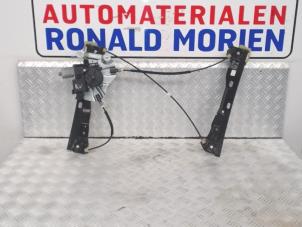 Usagé Mécanique vitre 2portes avant droite Opel Astra J GTC (PD2/PF2) 1.4 Turbo 16V ecoFLEX 140 Prix € 85,00 Règlement à la marge proposé par Automaterialen Ronald Morien B.V.
