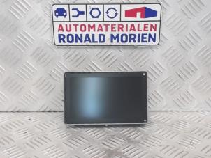 Used Display Multi Media control unit Renault Master III (FD/HD) 2.5 dCi 120 FAP Price € 95,00 Margin scheme offered by Automaterialen Ronald Morien B.V.