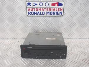 Używane Radioodtwarzacz CD Renault Master III (FD/HD) 2.5 dCi 120 FAP Cena € 225,00 Procedura marży oferowane przez Automaterialen Ronald Morien B.V.