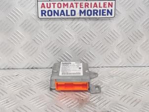 Używane Modul poduszki powietrznej Renault Master III (FD/HD) 2.5 dCi 120 FAP Cena € 65,00 Procedura marży oferowane przez Automaterialen Ronald Morien B.V.
