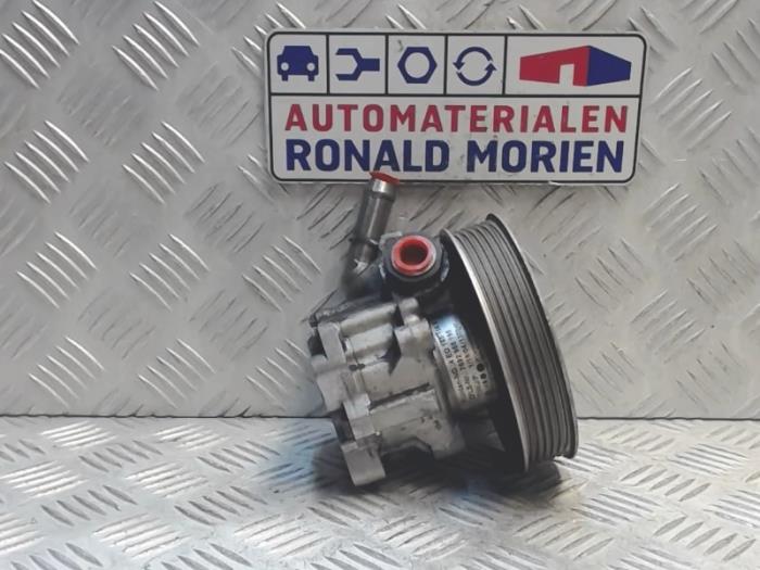 Begagnade Servostyrningspump Audi A8 (D3) 3.0 TDI V6 24V Quattro Pris € 145,00 Marginaltabell erbjuds av Automaterialen Ronald Morien B.V.