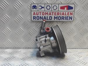 Usagé Pompe de direction Audi A8 (D3) 3.0 TDI V6 24V Quattro Prix € 145,00 Règlement à la marge proposé par Automaterialen Ronald Morien B.V.