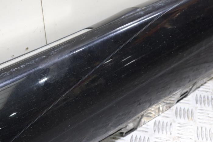 Używane Belka boczna prawa Audi A8 (D3) 3.0 TDI V6 24V Quattro Cena € 30,00 Procedura marży oferowane przez Automaterialen Ronald Morien B.V.