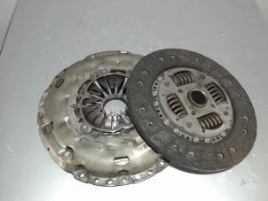 Used Clutch kit (complete) Volkswagen Crafter 2.0 TDI Price € 95,00 Margin scheme offered by Automaterialen Ronald Morien B.V.