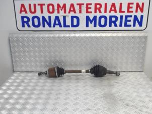 Usagé Arbre de transmission avant gauche Nissan NV200 Prix € 195,00 Règlement à la marge proposé par Automaterialen Ronald Morien B.V.