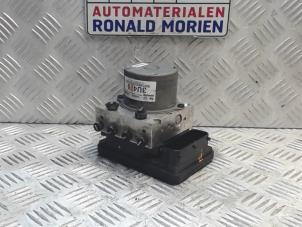 Gebrauchte ABS Pumpe Kia Sportage (SL) 1.6 GDI 16V 4x2 Preis € 250,00 Margenregelung angeboten von Automaterialen Ronald Morien B.V.