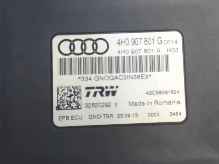 Módulo de freno de mano de un Audi A8 (D4) 3.0 TDI V6 24V Quattro 2013