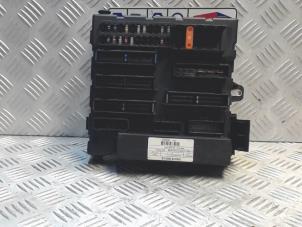 Used Fuse box Opel Vectra C 2.2 DTI 16V Price € 89,00 Margin scheme offered by Automaterialen Ronald Morien B.V.