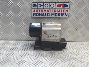 Used ABS pump Opel Vectra C 2.2 DTI 16V Price € 40,00 Margin scheme offered by Automaterialen Ronald Morien B.V.