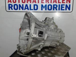 Usagé Boîte de vitesse Toyota Yaris (P1) 1.3 16V VVT-i Prix € 332,75 Prix TTC proposé par Automaterialen Ronald Morien B.V.