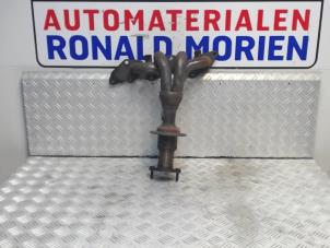 Usagé Tubulure d'échappement Ford Mondeo III Wagon 2.0 16V Prix € 89,00 Règlement à la marge proposé par Automaterialen Ronald Morien B.V.