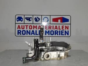 Usagé Support filtre à huile Audi Q7 (4LB) 3.0 TDI V6 24V Prix € 125,00 Règlement à la marge proposé par Automaterialen Ronald Morien B.V.