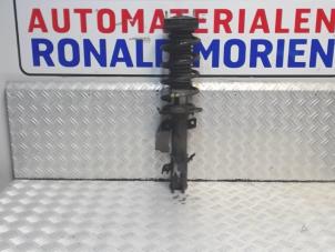 Używane Amortyzator lewy przód Ford B-Max Cena € 65,00 Procedura marży oferowane przez Automaterialen Ronald Morien B.V.