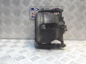 Used Front brake calliper, right Volkswagen Golf VII Variant (AUVV) 1.6 TDI 16V Price € 35,09 Inclusive VAT offered by Automaterialen Ronald Morien B.V.