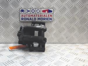 Used Rear brake calliper, left BMW 3 serie Touring (F31) 320d 2.0 16V EfficientDynamicsEdition Price € 49,00 Margin scheme offered by Automaterialen Ronald Morien B.V.