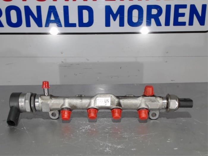 Gebrauchte Kraftstoffverteiler Seat Leon SC (5FC) 1.6 TDI 16V Preis € 75,00 Margenregelung angeboten von Automaterialen Ronald Morien B.V.