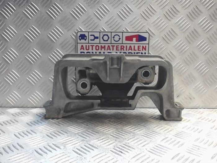 Used Engine mount Mercedes A (W176) 2.2 A-200 CDI, A-200d 16V 4-Matic Price € 45,00 Margin scheme offered by Automaterialen Ronald Morien B.V.