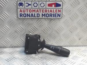 Używane Przelacznik wycieraczki Renault Trafic (1FL/2FL/3FL/4FL) 1.6 dCi 115 Cena € 45,00 Procedura marży oferowane przez Automaterialen Ronald Morien B.V.