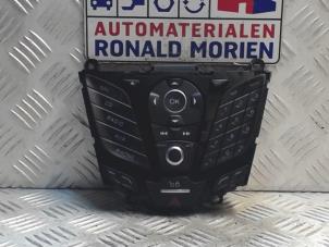 Gebrauchte Radiobedienfeld Ford Fiesta 6 (JA8) Preis € 49,00 Margenregelung angeboten von Automaterialen Ronald Morien B.V.