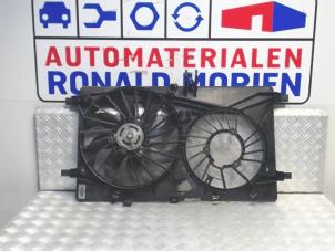 Gebrauchte Kühlrippe Renault Master IV (FV) 2.3 dCi 125 16V FWD Preis € 175,00 Margenregelung angeboten von Automaterialen Ronald Morien B.V.