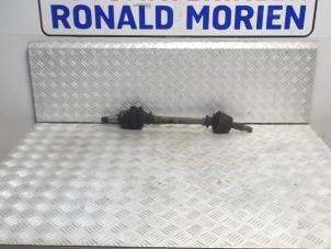 Usagé Arbre de transmission avant gauche Ford Fiesta 4 1.3i Prix € 35,00 Règlement à la marge proposé par Automaterialen Ronald Morien B.V.