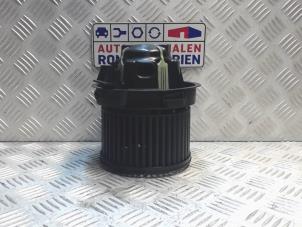 Używane Silnik wentylatora nagrzewnicy Peugeot 207/207+ (WA/WC/WM) 1.4 16V VTi Cena € 25,00 Procedura marży oferowane przez Automaterialen Ronald Morien B.V.