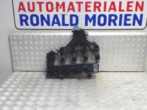 Used Intake manifold Peugeot 407 SW (6E) 2.0 HDiF 16V Price € 89,00 Margin scheme offered by Automaterialen Ronald Morien B.V.